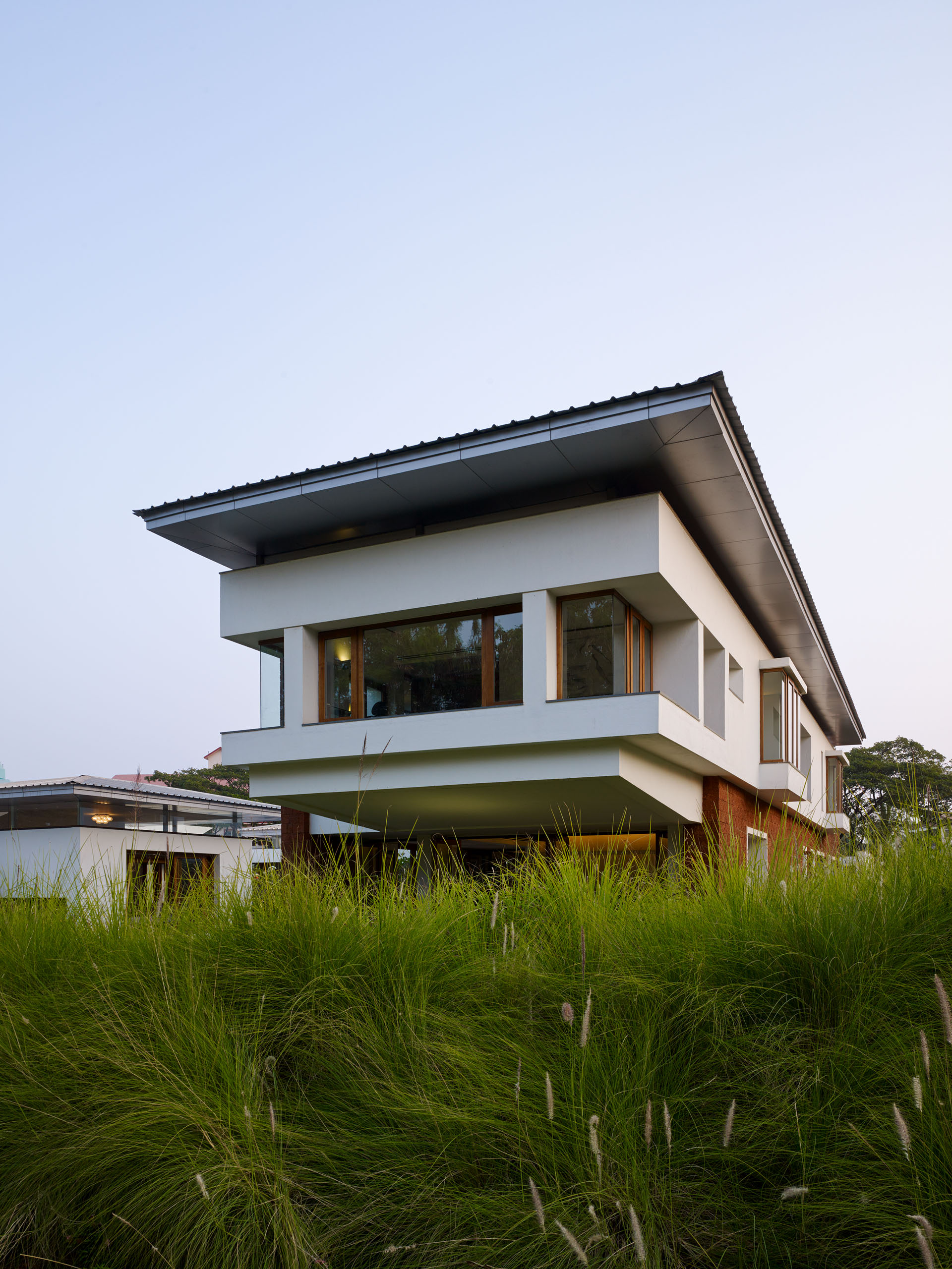 E13430 ALPA 036750 j2560